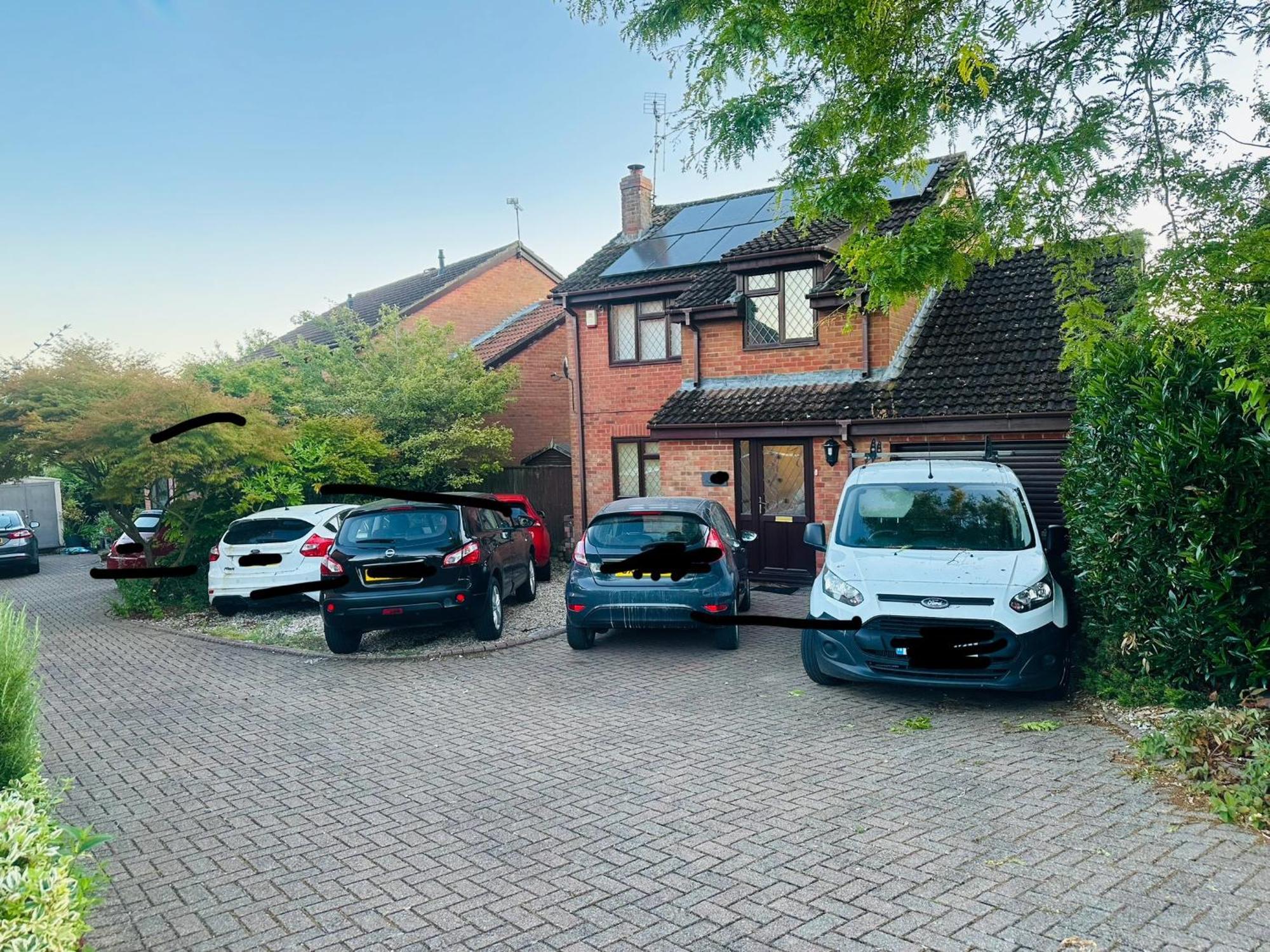 Home Away From Home Swindon Bagian luar foto